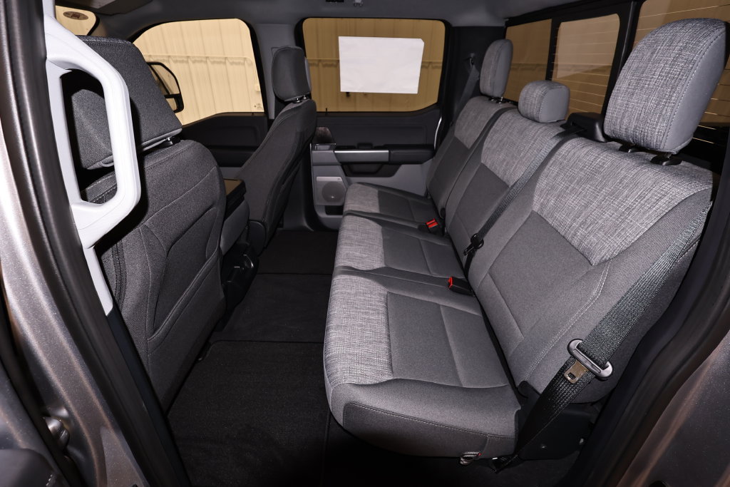 New 2027 Ford F250 XLT w/ XLT Premium Package AWD/4WD image 14