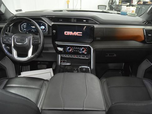 Used 2024 GMC Sierra 1500 Denali AWD/4WD image 33