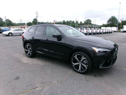 Used 2025 Volvo XC60 B5 Ultra AWD/4WD image 4