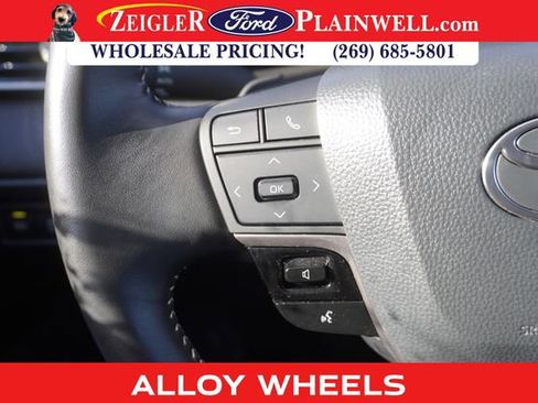 Used 2025 Toyota Camry SE image 20