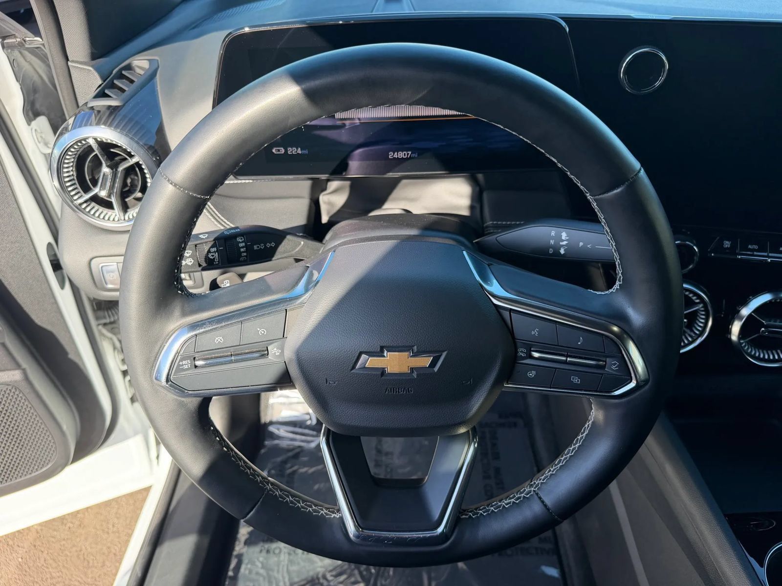 Used 2024 Chevrolet Blazer EV LT AWD/4WD image 14