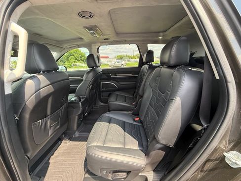 Used 2021 Kia Telluride SX w/ SX Prestige Package AWD/4WD image 19