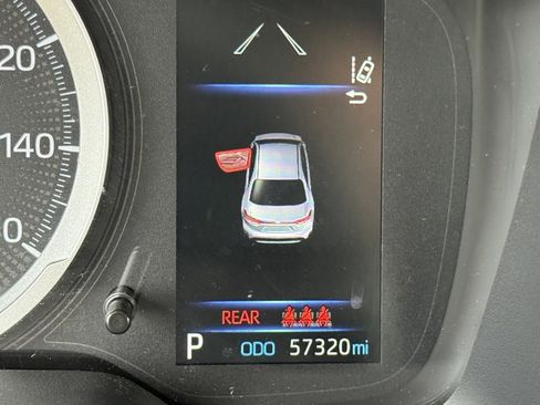 Used 2022 Toyota Corolla LE image 31