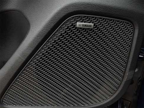 New 2026 Mitsubishi Outlander LE image 16