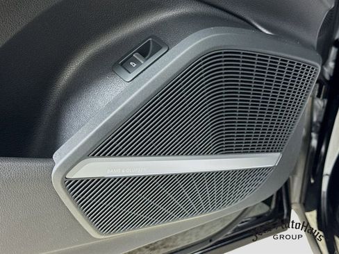 Used 2018 Audi SQ5 Premium Plus w/ S Sport Package image 24