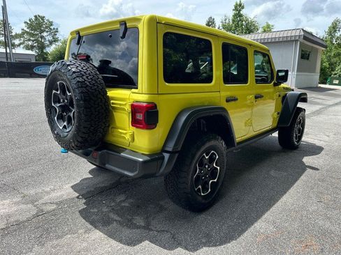 Used 2022 Jeep Wrangler Unlimited Rubicon 4xe w/ Cold Weather Group AWD/4WD image 5