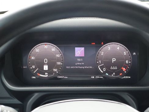 Used 2024 Land Rover Defender 110 X-Dynamic SE AWD/4WD image 28