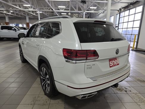 Used 2022 Volkswagen Atlas SEL Premium image 3