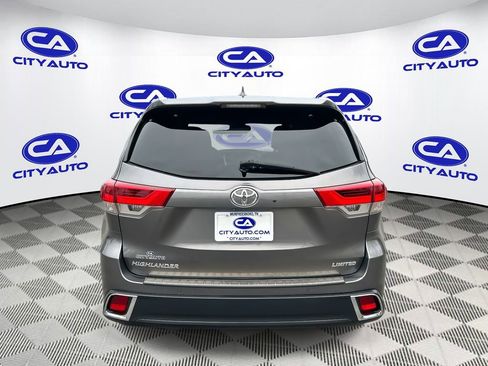 Used 2018 Toyota Highlander Limited image 5