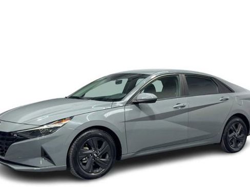 Used 2022 Hyundai Elantra SEL w/ Convenience Package FWD image 5