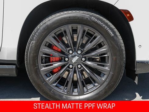 Used 2023 Cadillac Escalade ESV V w/ LPO, ONYX Package AWD/4WD image 10