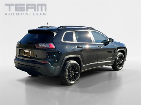 Certified 2023 Jeep Cherokee Altitude Lux image 7