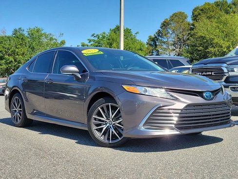 Used 2023 Toyota Camry XLE image 35