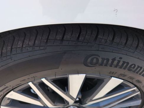 Used 2023 Nissan Altima 2.5 SV w/ SV Premium Package FWD image 11