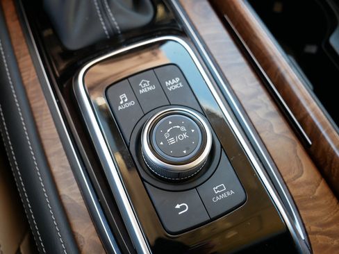 Certified 2024 Nissan Armada SL w/ Cargo Package image 31