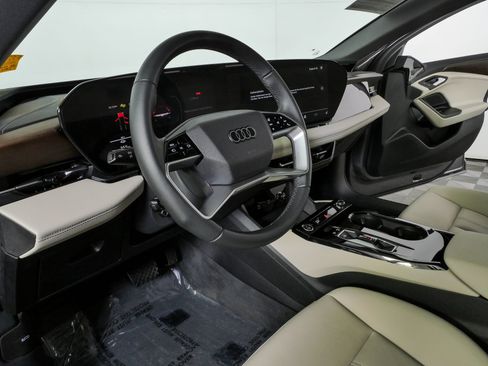 Used 2025 Audi A6 e-tron Premium w/ Ultra Package RWD image 4