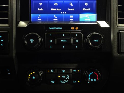 Used 2021 Ford F250 XL w/ STX Appearance Package AWD/4WD image 29