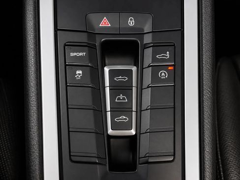 Used 2016 Porsche 911 Carrera image 39