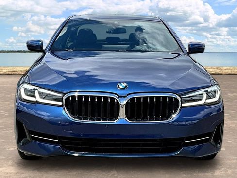 Used 2021 BMW 530i w/ Premium Package RWD image 2