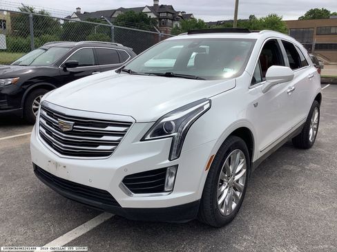 Used 2019 Cadillac XT5 Luxury FWD image 4