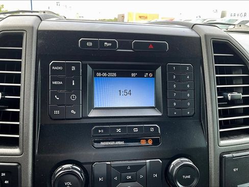Used 2022 Ford F250 XL w/ Power Equipment Group AWD/4WD image 24