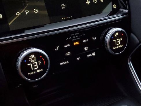 Used 2024 Jaguar E-PACE R-Dynamic SE image 20