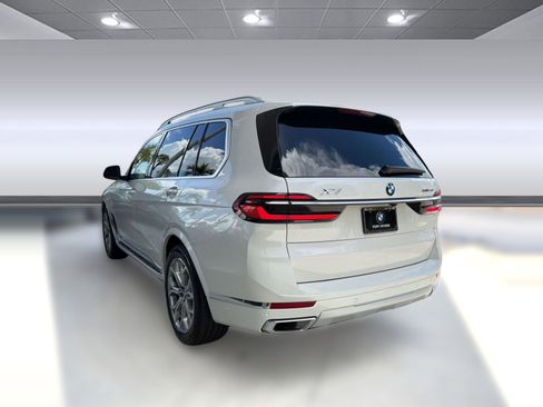 Used 2026 BMW X7 xDrive40i AWD/4WD image 3