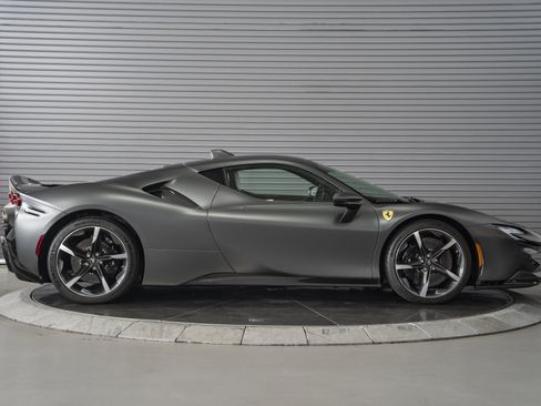 Used 2023 Ferrari SF90 Stradale AWD/4WD image 6