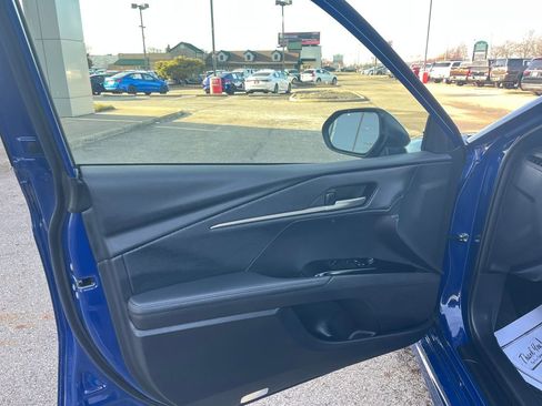 Used 2025 Toyota Camry XSE image 11