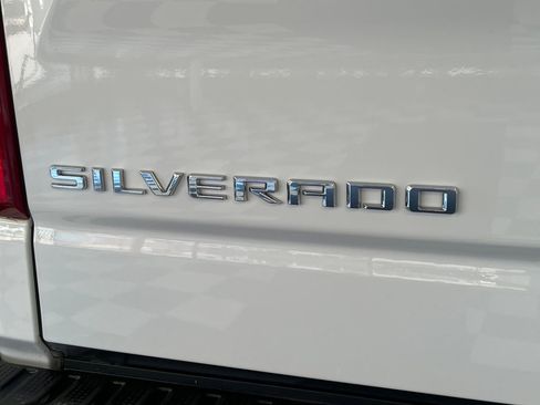 Used 2023 Chevrolet Silverado 1500 LT AWD/4WD image 12