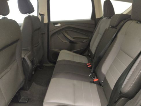 Used 2016 Ford Escape SE image 18