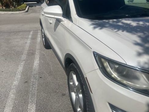 Used 2018 Lincoln MKC Premiere FWD image 4