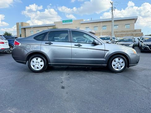 Used 2010 Ford Focus S FWD image 2