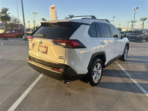 Used 2019 Toyota RAV4 XLE image 5