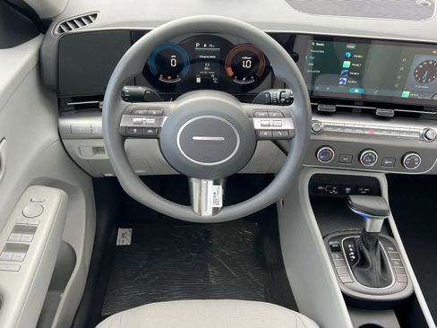 New 2026 Hyundai Kona SE image 15