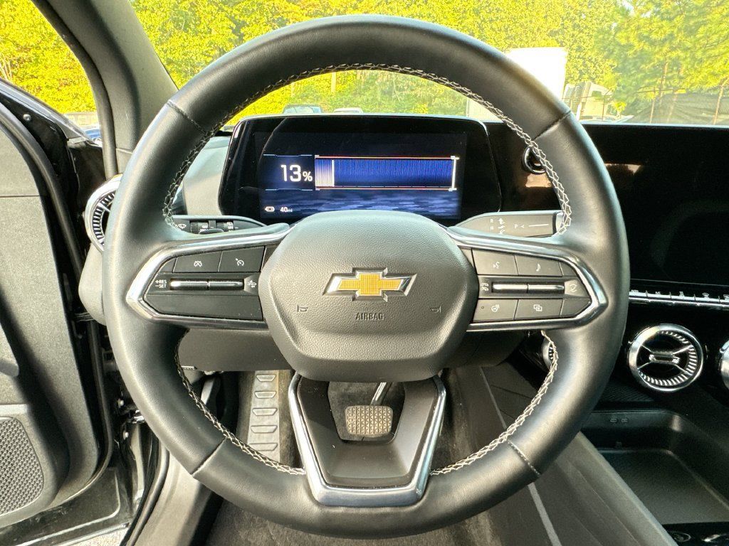 Used 2024 Chevrolet Blazer EV LT AWD/4WD image 16