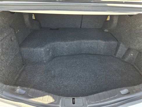 Used 2016 Ford Fusion SE w/ Equipment Group 502A image 10