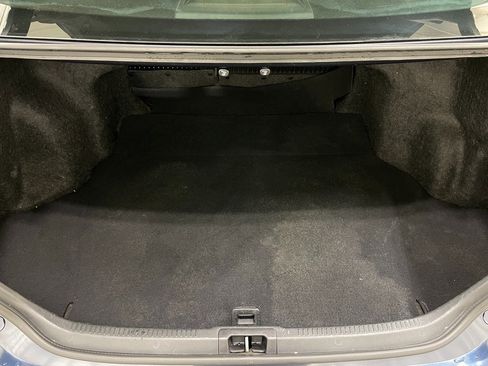 Used 2016 Toyota Camry LE image 39