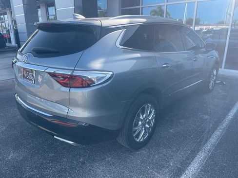 Used 2023 Buick Enclave Essence w/ Experience Buick Package FWD image 5