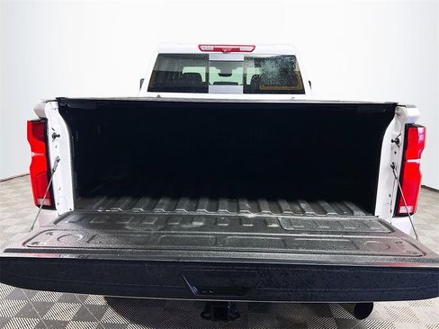 Used 2025 Chevrolet Silverado 2500 LTZ w/ LTZ Plus Package image 22