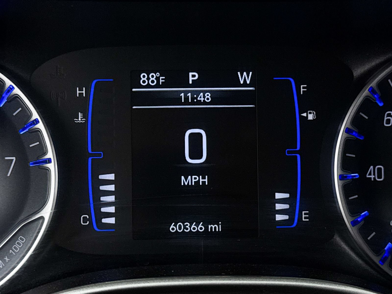 Used 2023 Chrysler Voyager LX FWD image 35