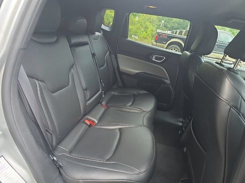 Used 2025 Jeep Compass Limited AWD/4WD image 16