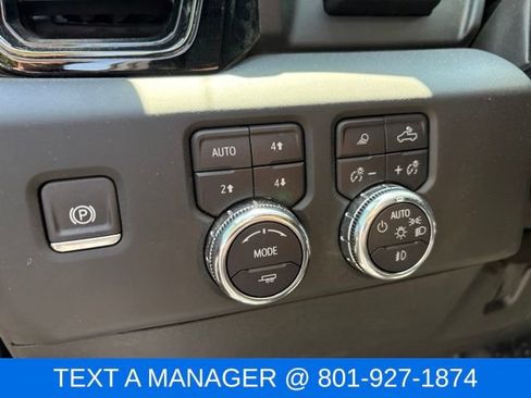 Used 2025 GMC Sierra 3500 AT4 w/ AT4 Premium Plus Package AWD/4WD image 22