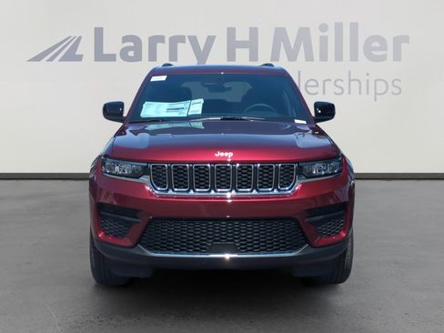 New 2026 Jeep Grand Cherokee Laredo X AWD/4WD image 8