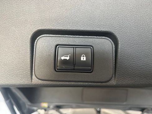 Used 2021 Nissan Rogue SL w/ Premium Package AWD/4WD image 13
