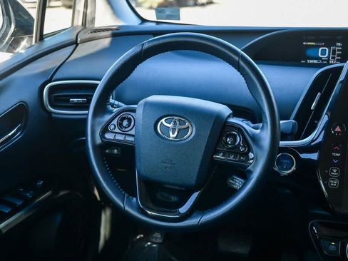 Used 2020 Toyota Prius Prime Limited image 12