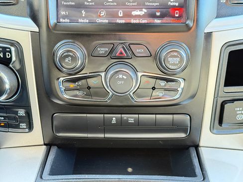 Used 2018 RAM 1500 Classic SLT w/ Luxury Group image 70