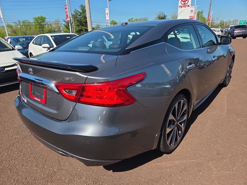 Used 2016 Nissan Maxima SR FWD image 3