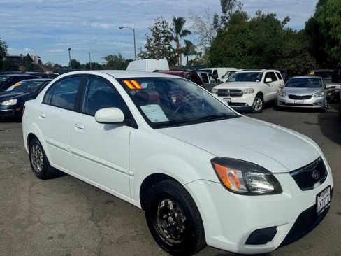 Used 2011 Kia Rio LX image 1