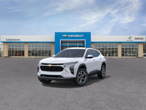 New 2025 Chevrolet Trax LT w/ Driver Confidence Package image 8